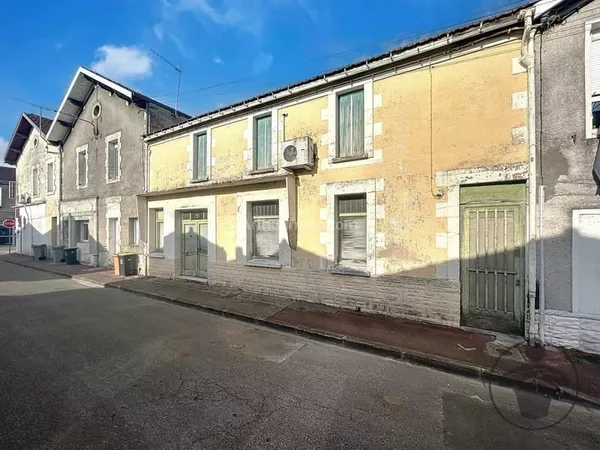 Maison à Rénover - Centre de Coutras