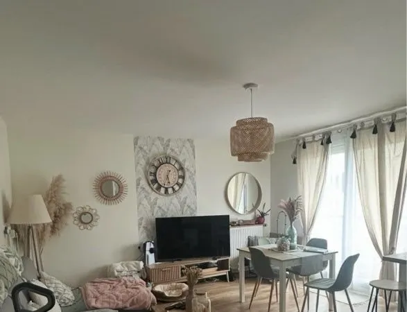 T2 meublé 45 m² avec balcon et parking - résidence calme et sécurisée
