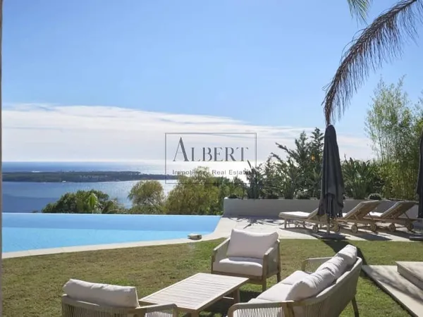 Villa 8 pièces 300 m²