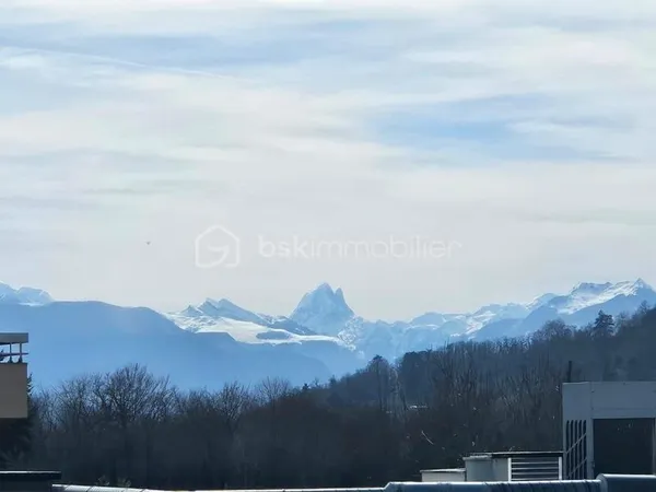 Bel appartement situé au 3eme étage avec ascenseur