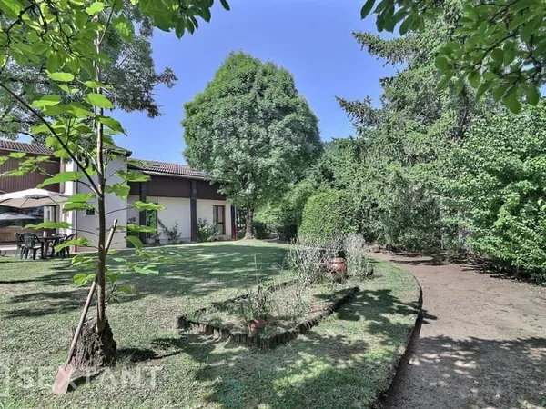 Maison 7 pièces 190m²