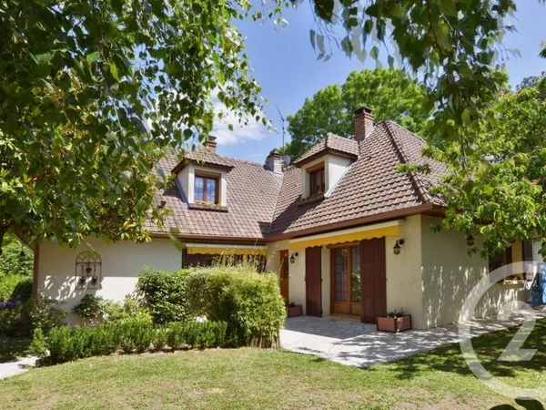 Maison 7 pièces 217 m²
