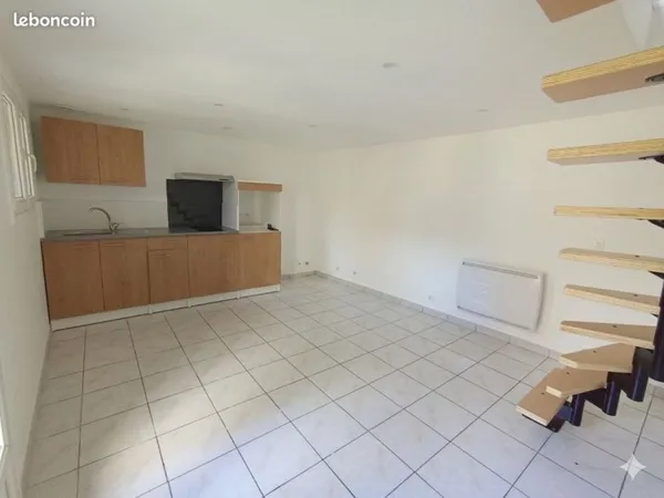 Location petite maison T2 duplex