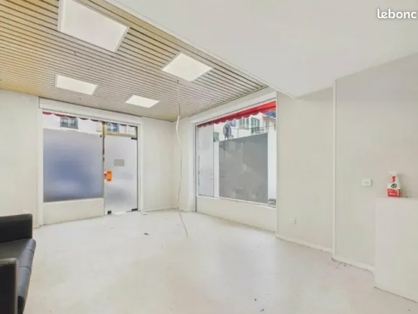 Local commercial 118 m² NICE