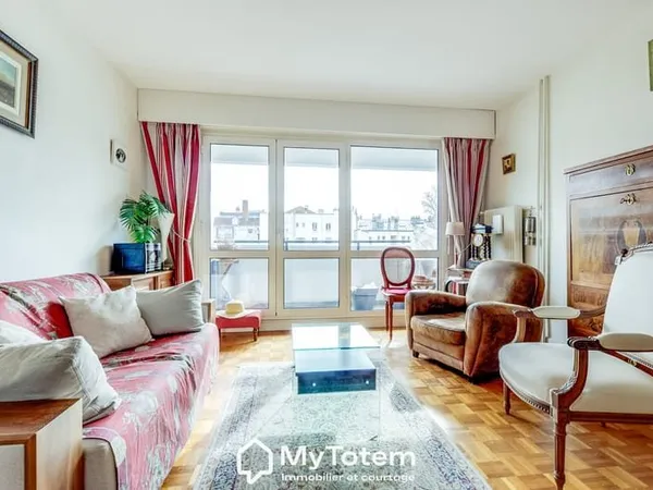 Issy-Les-Moulineaux : appartement 3 pièces avec balcon, park