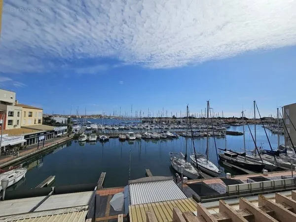 Grand T2 climatisé vue mer et port