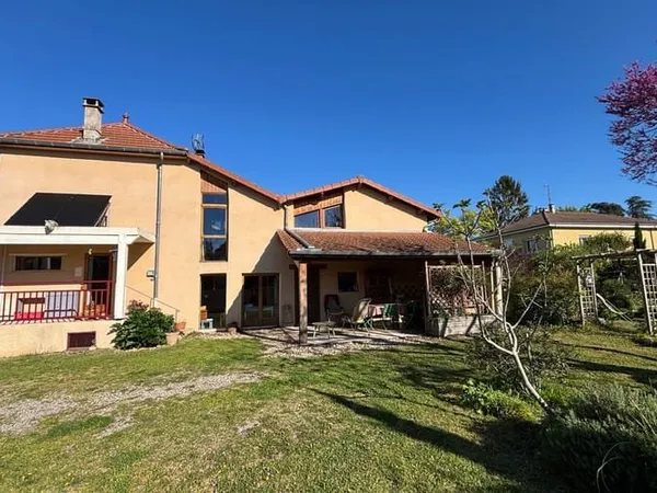 Maison 5 pièces 142 m²