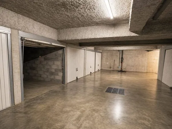 Parking 12 m²