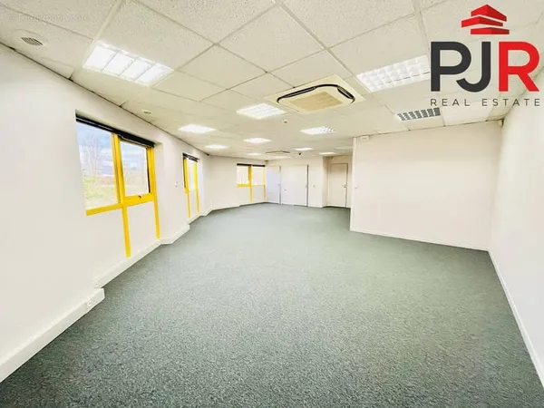 Commerce 2 pièces 75 m²