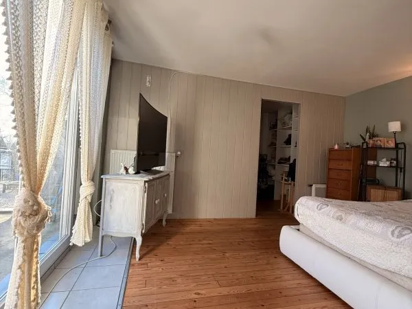 Maison 7 pièces 237 m²