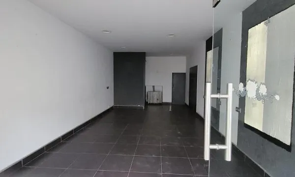 Local commercial 38 m²