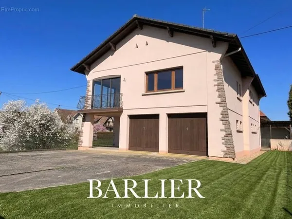 Maison à fort potentiel sur 9,3 ares avec dépendante