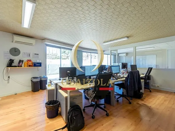 BIARRITZ - A LOUER LOCAL A USAGE DE BUREAU 2 pièces 63 m2