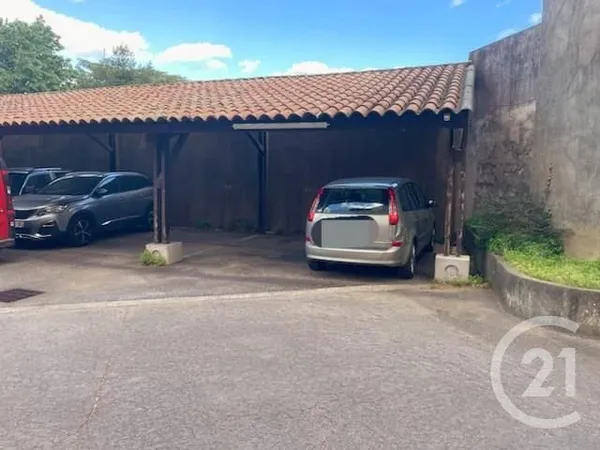 Parking 12 m²