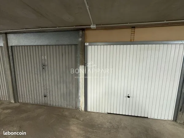 Parking/box Ajaccio