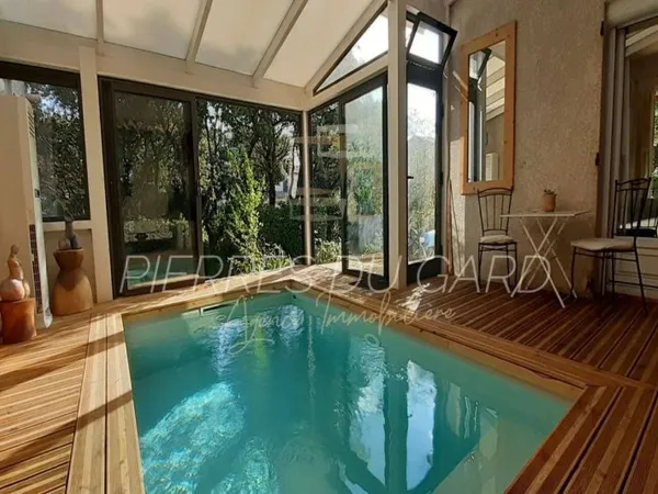 Villa 6 pièces 168 m²