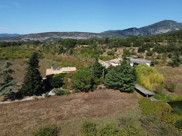Ferme agricole sur 25 hectares