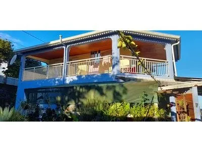 Saint Joseph, Spacieuse Maison F5 sur 863 M2 de terrain cons