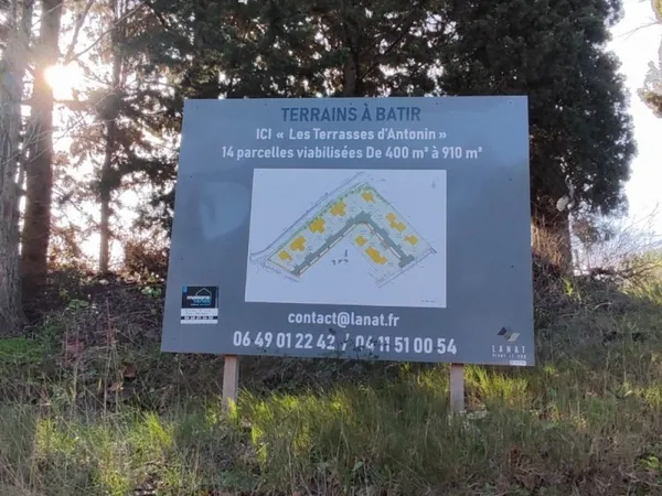 Terrain 603 m²