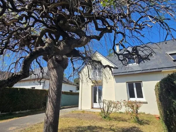 Maison DE TYPE 3 AVEC GARAGE ET JARDIN