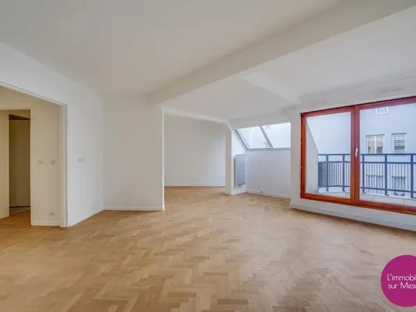 Appartement récent avec balcons À Vendre