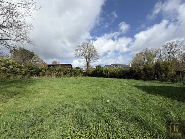 La Chapelle-sur-Erdre bourg - terrain viabilisé de 850 m2
