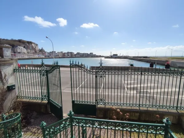 Appartement avec magnifique vue mer