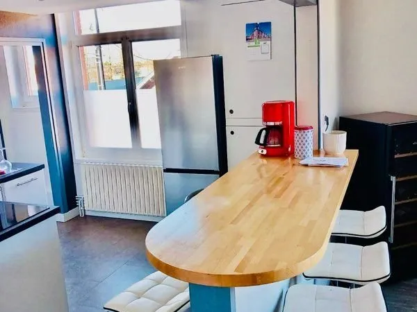 Duplex 90m2 derrière la gare 🚉
