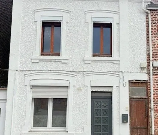 À vendre  Maison semi individuelle à Trith-Saint-Léger avec Garage fermé Parcelle de 698 m²