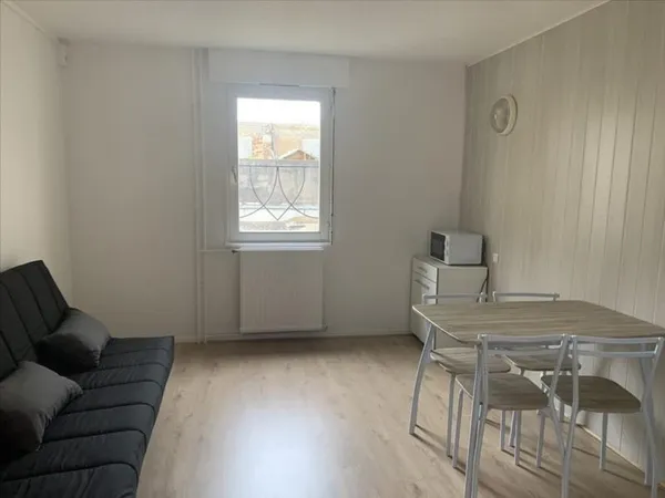 LONGWY-BAS : STUDIO MEUBLE