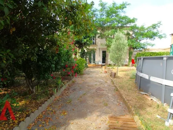 Rare à Roujan Charmante Maison 6 Chambres Jardin I Garage I Équipements Éco 138 m² Habitables, 350.0