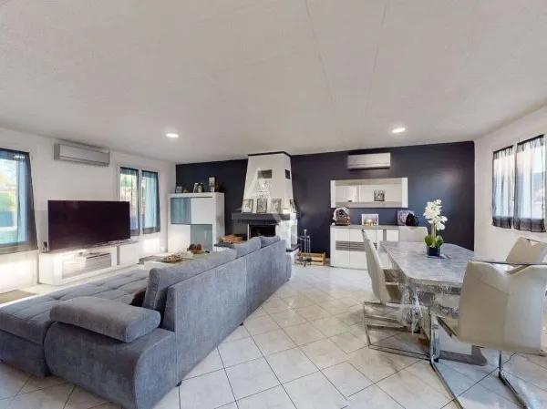 Maison 7 pièces 140 m²