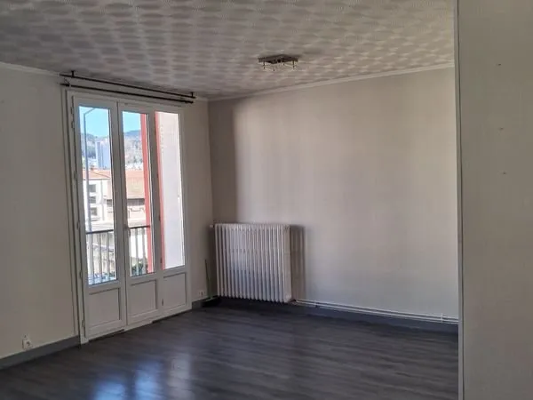 Appartement secteur beaulieu/école cure d'ars/maison blanche