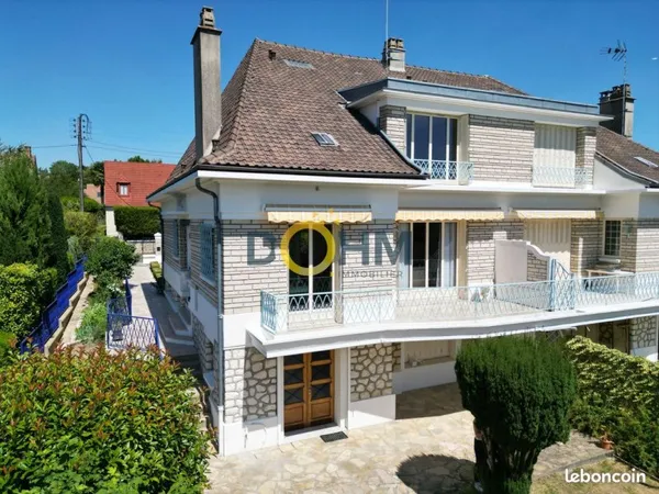 Maison 8 pièces 163 m²