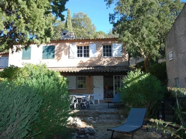Propriété 4 pièces 65 m²