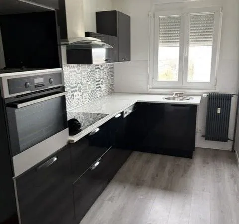 T3 lumineux avec balcon + charges incluses (chauffage/eau)