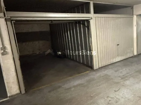 Parking 13 m²