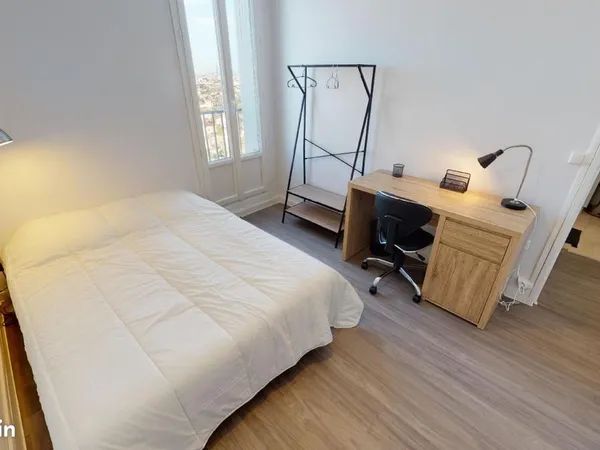 Chambre 7 pièces 99 m²