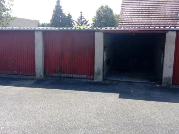 Garage / box automobile Montbéliard Route de Laire