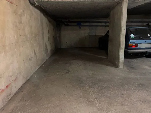 Parking 13 m²
