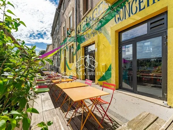 Restaurant murs + fonds quai de Saone