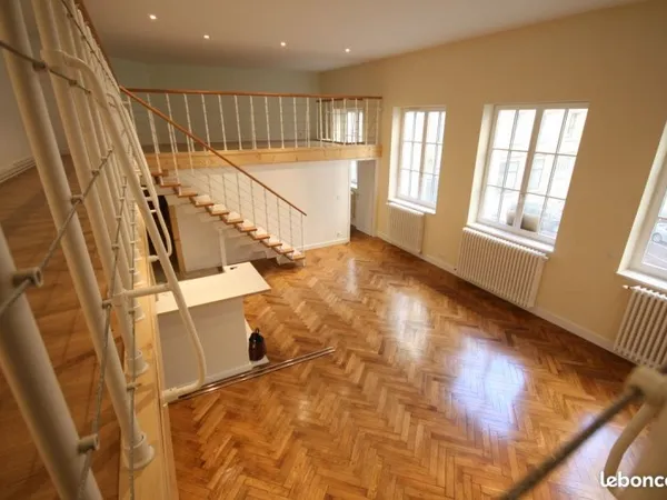 Location T3 +mezzanine