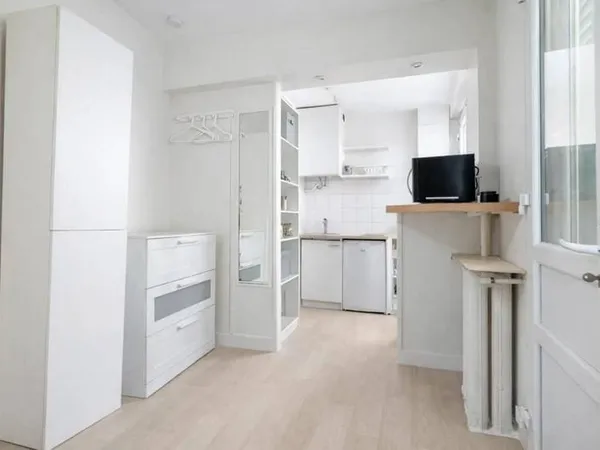 Studio 1 pièce 13 m²