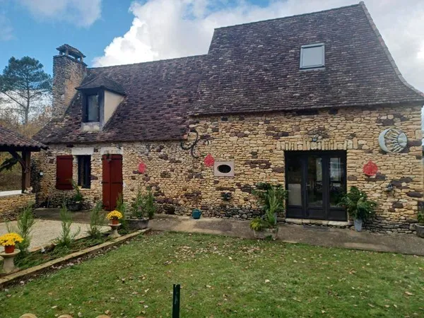 Maison en pierre de 5 pièces principales