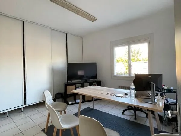 Bureau et espace de travail Vente Saint-Orens-de-Gameville 6p 122m² 290000€