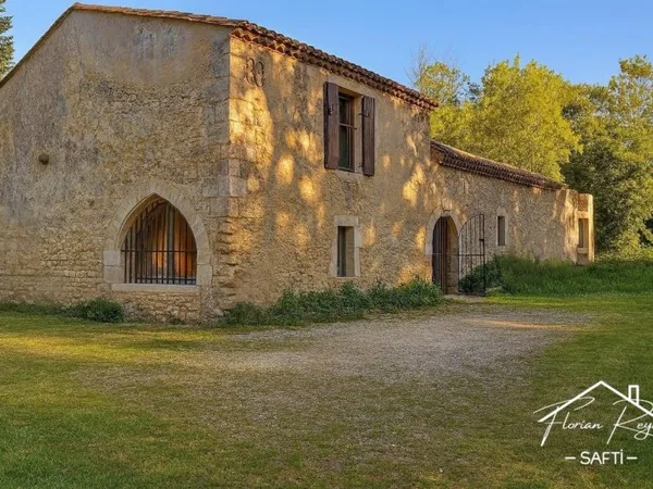 Moulin du XII? siècle entièrement restauré - Coeur du Médoc