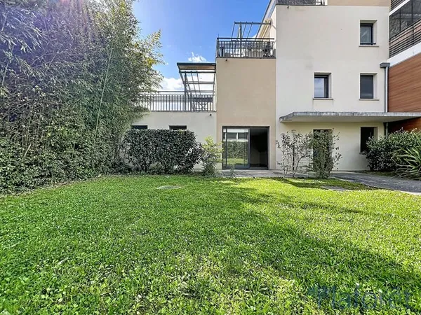 TOULOUSE - METRO BARRIÈRE DE PARIS - Appartement T3 avec terrasse et parking