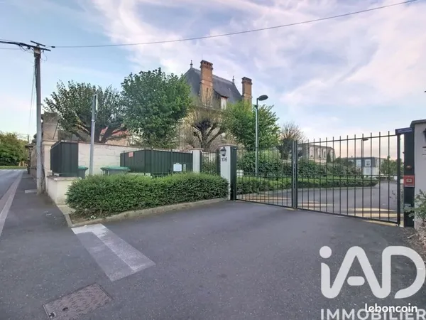 Parking/box Yerres