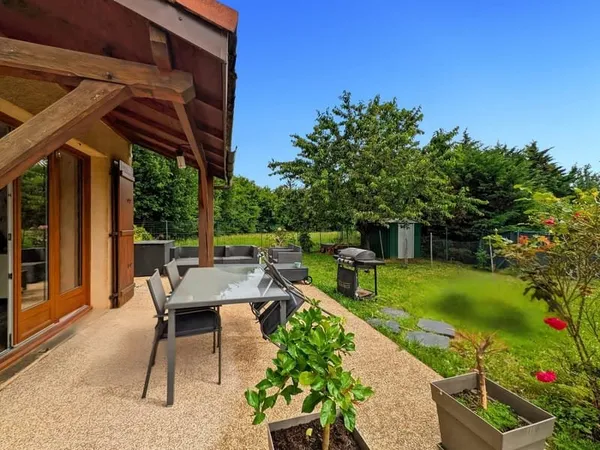 Maison 3 chambres avec garage et grand jardin