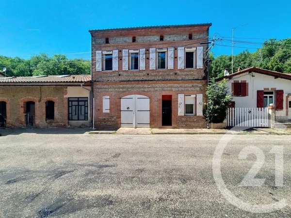 Maison 6 pièces 240 m²
